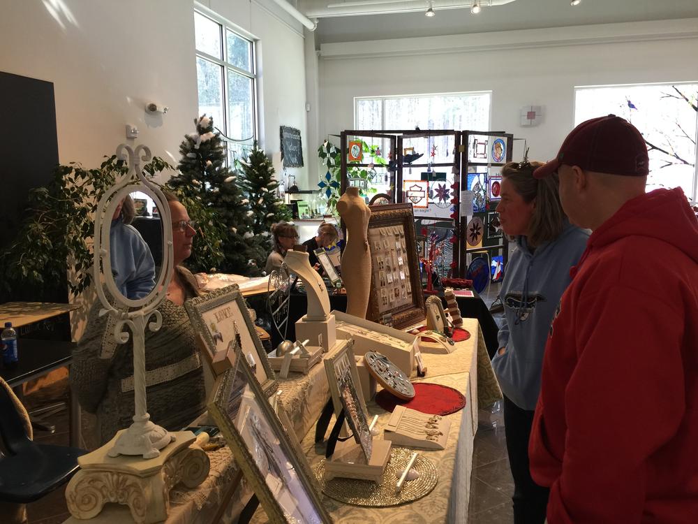 2018 Dowell Holiday Makers Market